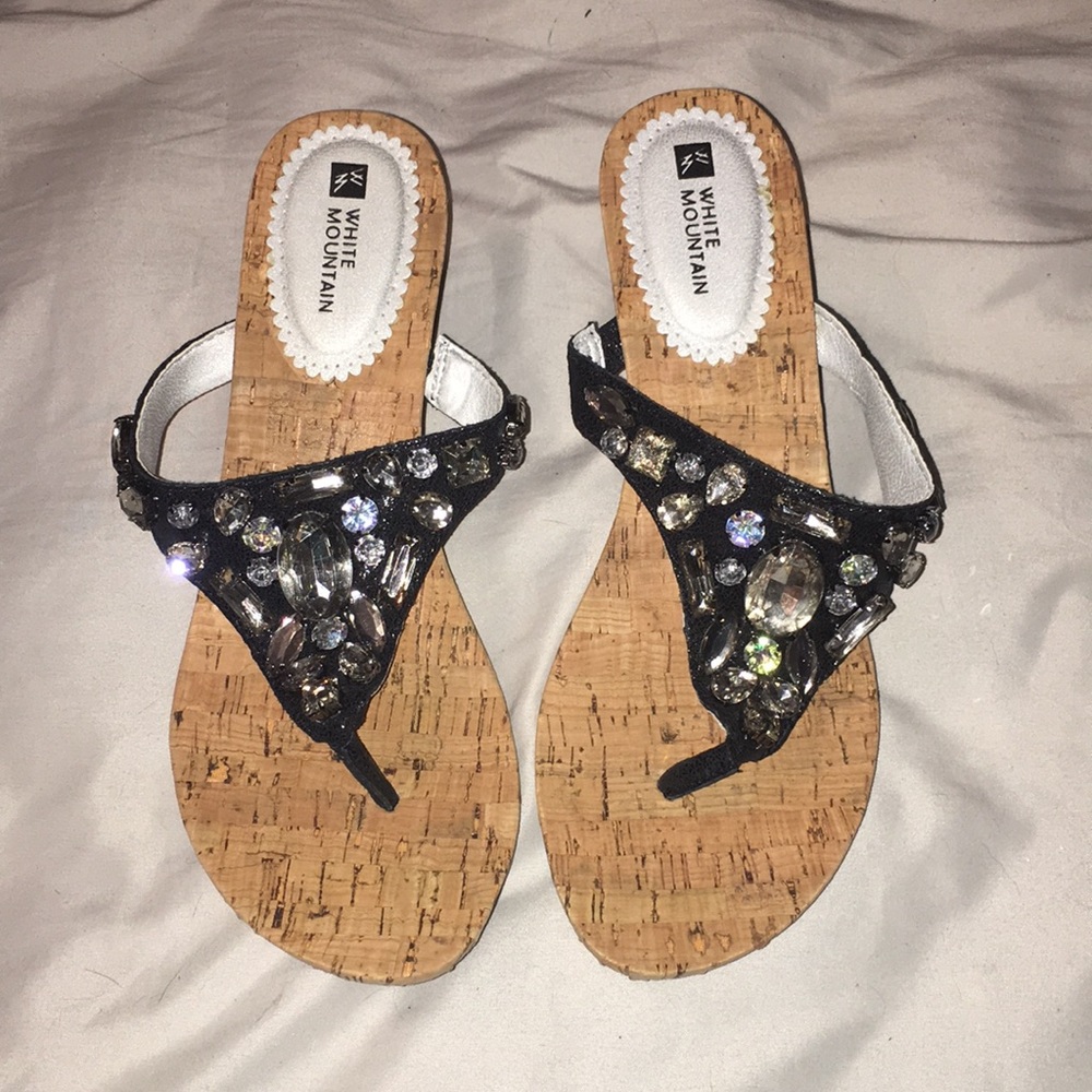 NWOT White Mountain Diamond Wedge Sandals Size 9
